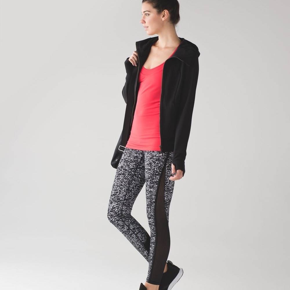 LULULEMON ATHLETICA Deep Breath Tight Cropped Iced Wave White Black SIZE 8 New